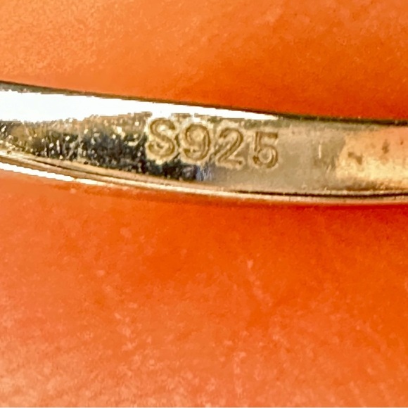 Morganite and Sterling Silver Ring - Picture 5 of 7